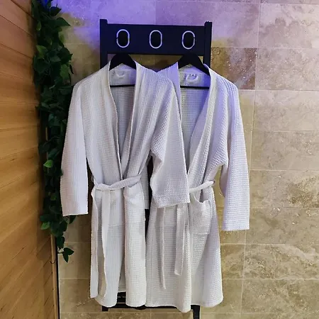 Loveroom#1 By Pimente Ton Couple 아파트 케인즈수르메르