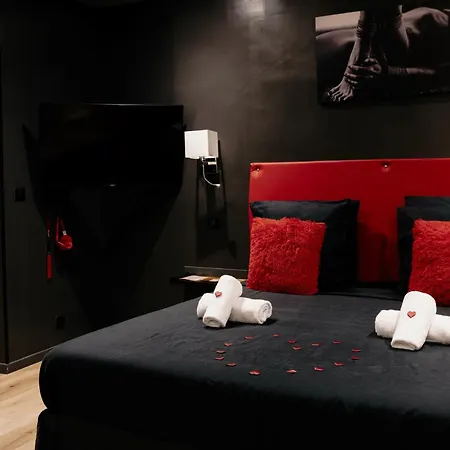 Loveroom#1 By Pimente Ton Couple 아파트 *